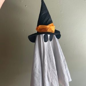 Halloween decor